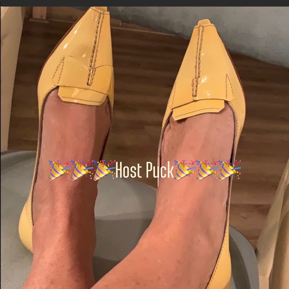 SOLD🎉HP🎉Prada Yellow Patent Leather heels  sz38